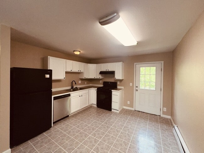 Building Photo - 374 E Chickaloon Way Unit 2