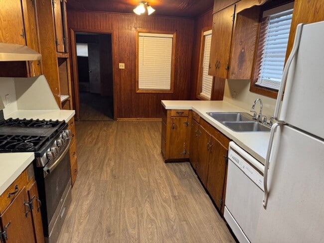 Photo - 1822 Cambridge St