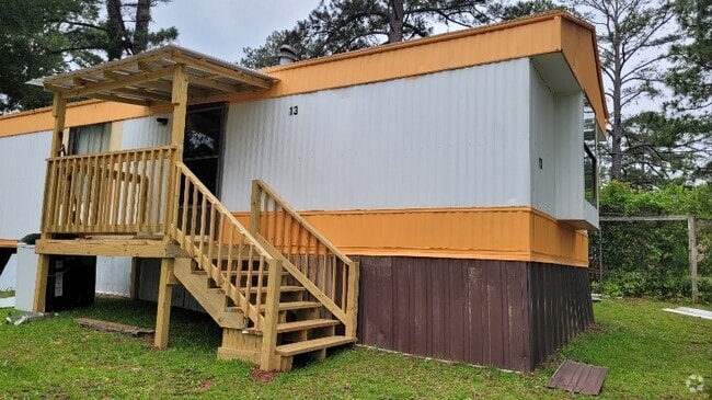 Building Photo - 205-437 Holt Ave Rental