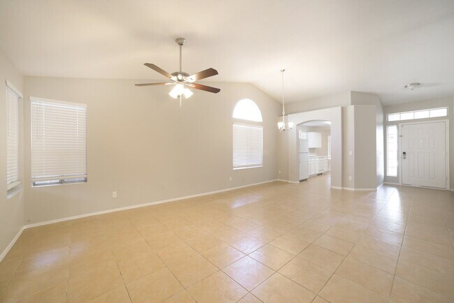 8556 W Ocotillo Rd