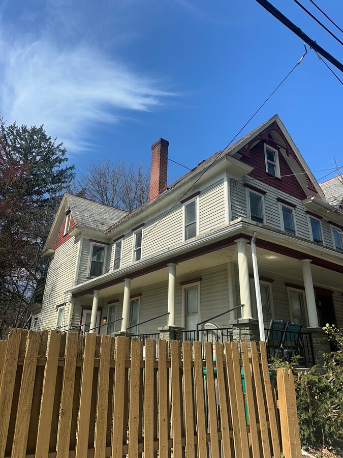 Photo - 113 N 6th St Unit B