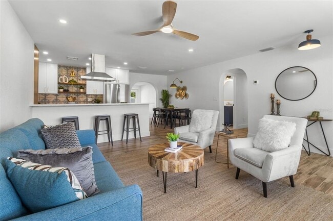 Building Photo - 3621 Searobin Dr SE