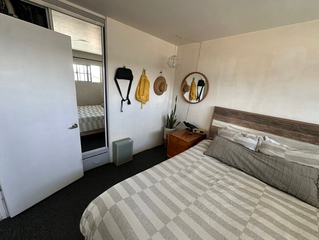 Photo - 5008 Mission Blvd Unit North PB Private Room