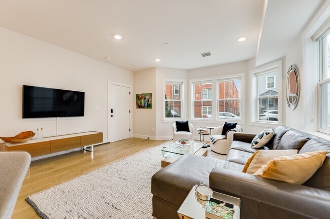 Photo - 34 Dorset St Unit #1