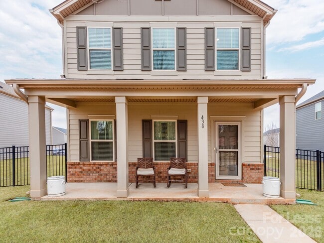 438 Nixon Rd