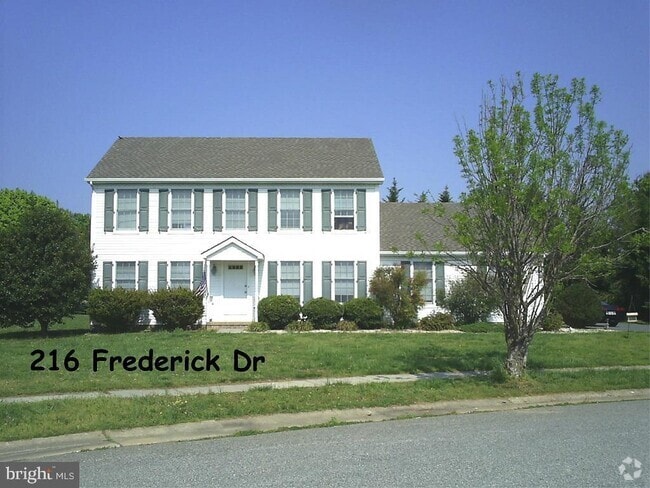 Building Photo - 216 Frederick Dr Rental