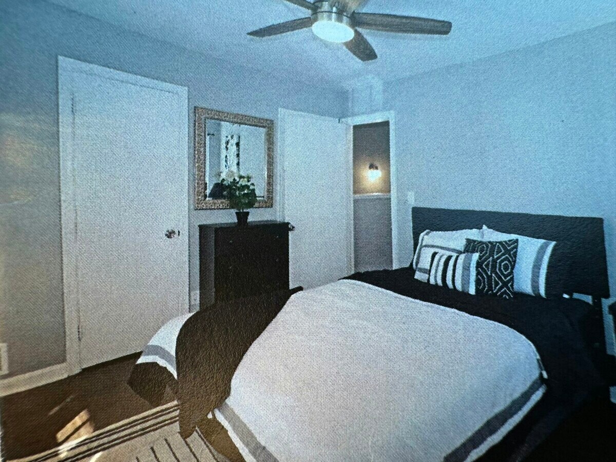 Photo - 1127 Clifton Rd N E