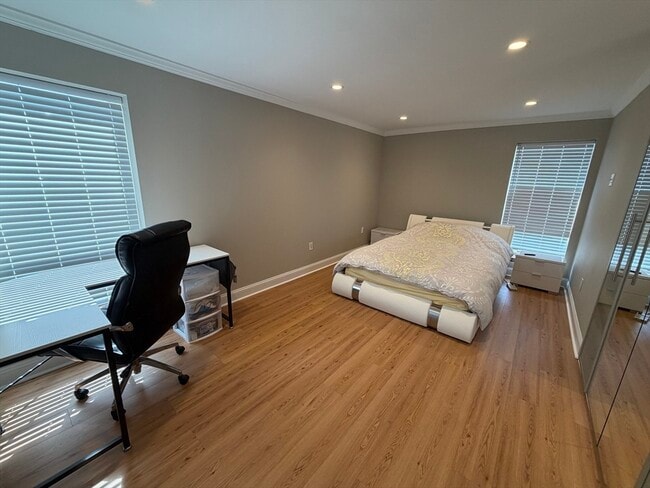 Photo - 44 Broadlawn Dr Unit 1