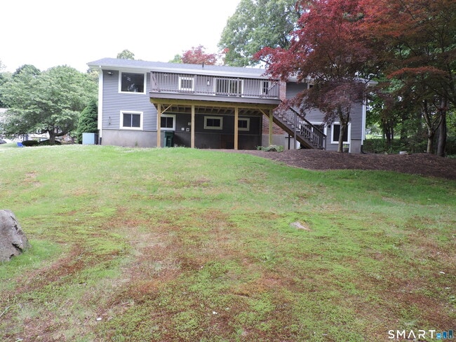 60 Mohegan Trail