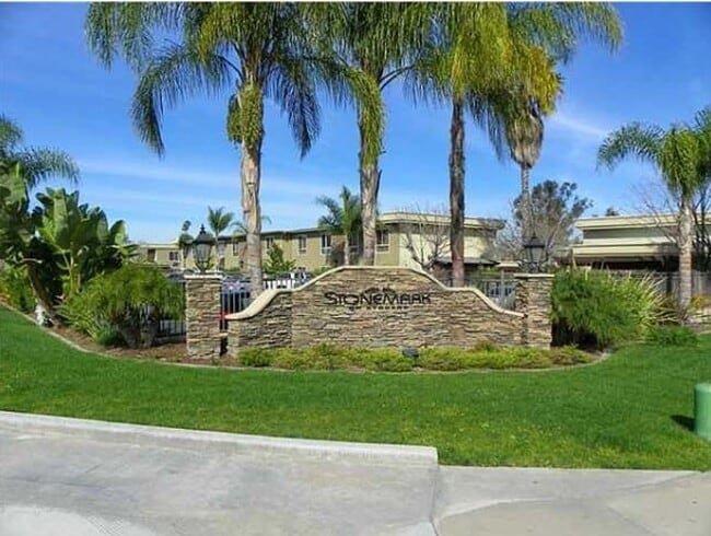 Building Photo - Charming 2 Bedroom, 1 Bathroom Apartment in a Convenient Location