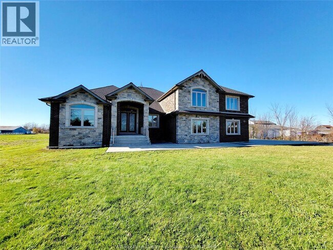 Photo - 7835 Broderick Rd