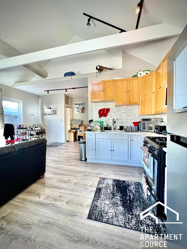 Photo - 1237 W Ohio St Unit 3