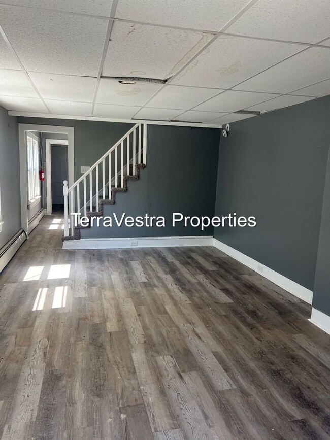 138 Denny Ave Unit 2