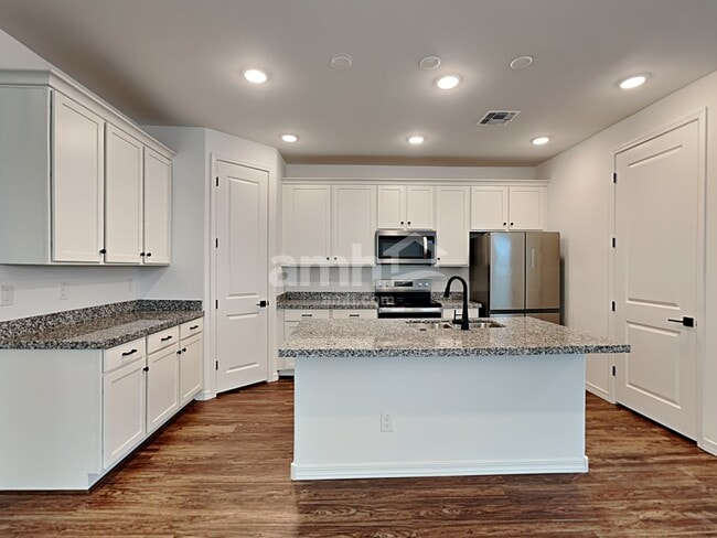 Photo - 895 S 150th Dr