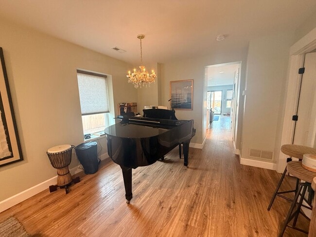 Photo - Spacious 4-Bedroom Home in the Heart of Edgewater