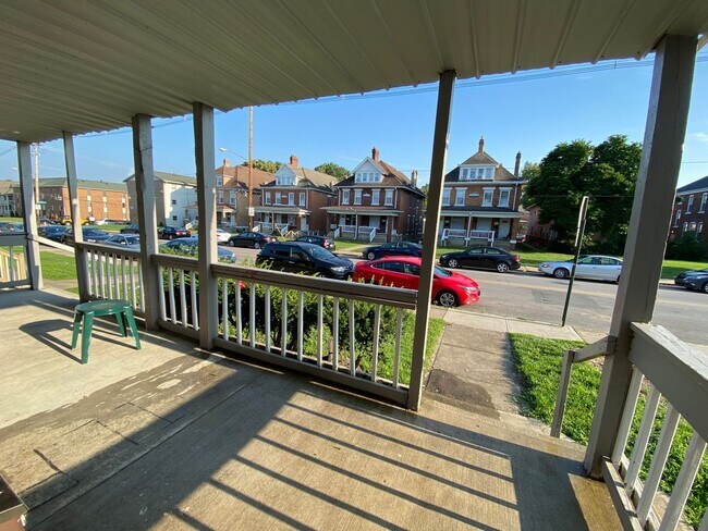 145-147 Chittenden Ave