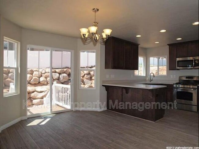 Photo - 3325 Redshoulder Dr