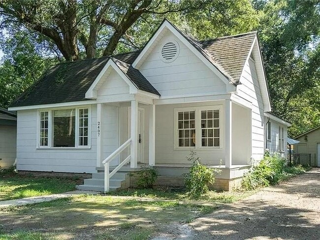 Photo - 2407 Juanita St