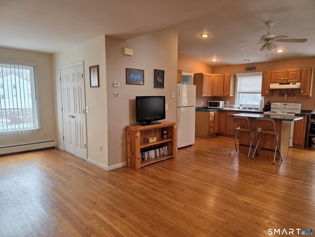 Building Photo - 54 Benedict St Unit A