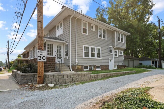 Photo - 527-527 E 52nd St