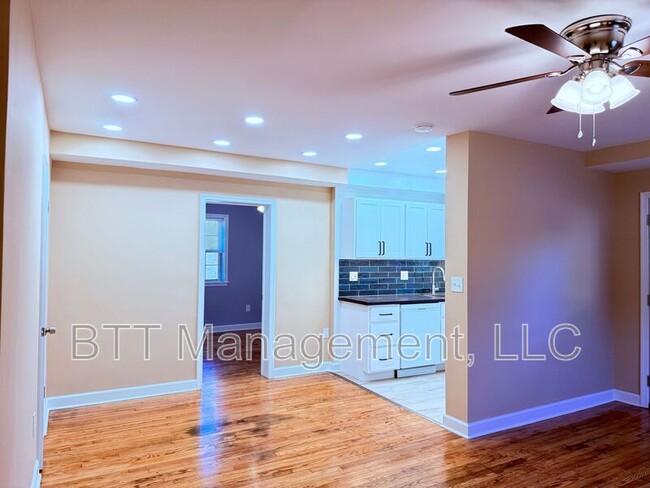 Photo - 8800 Plymouth St Unidad #2 Rental