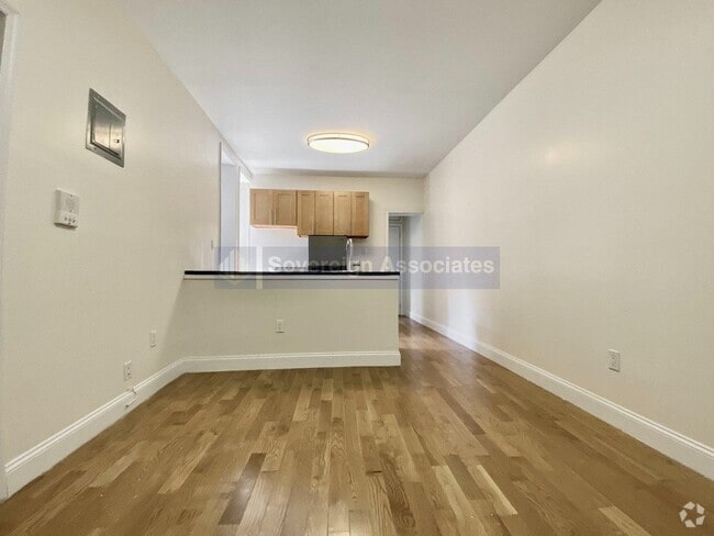 Building Photo - 12 Pinehurst Ave Unit 4A Rental