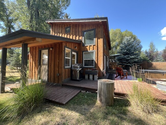 Photo - 4275 Leeper Ln
