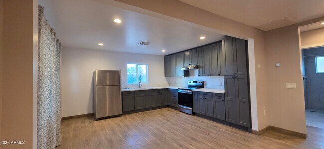 Photo - 119 E Hill Dr