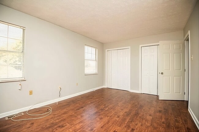 Photo - 2909 Selma Ave