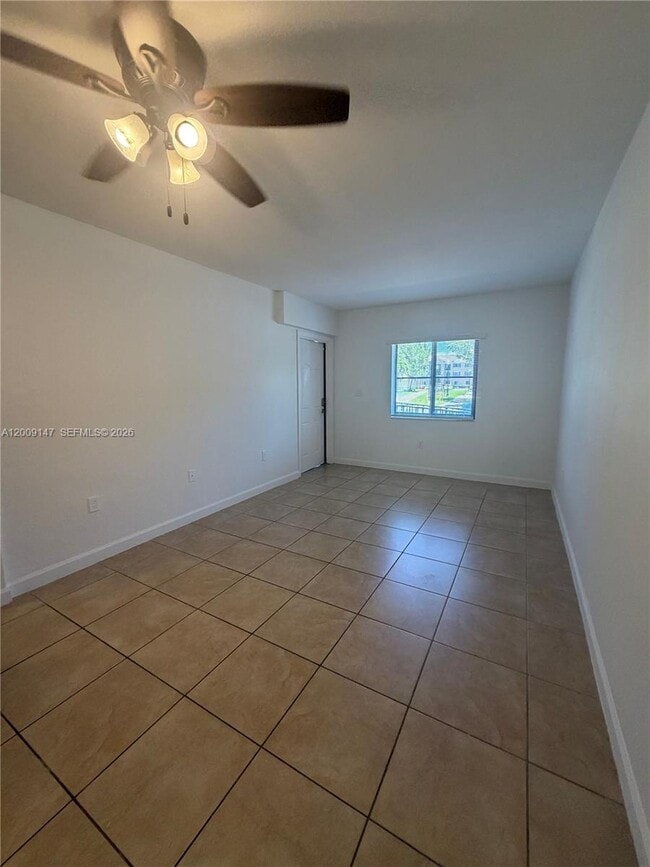 Photo - 22421 SW 88th Pl Unidad 102-2