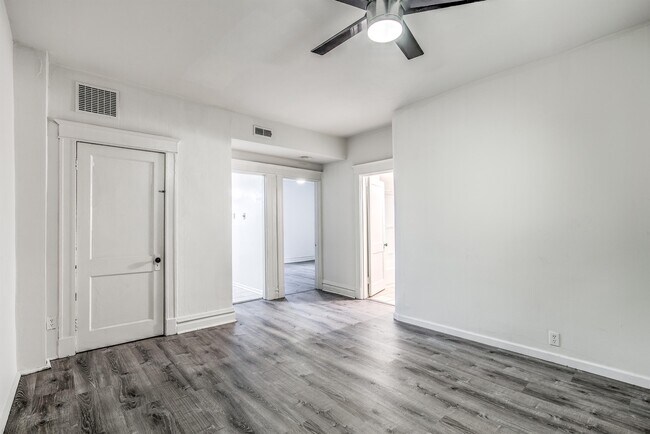 Photo - 1722 Waverly Pl