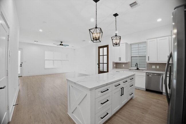 Photo - 6425 Highland Pine Ln