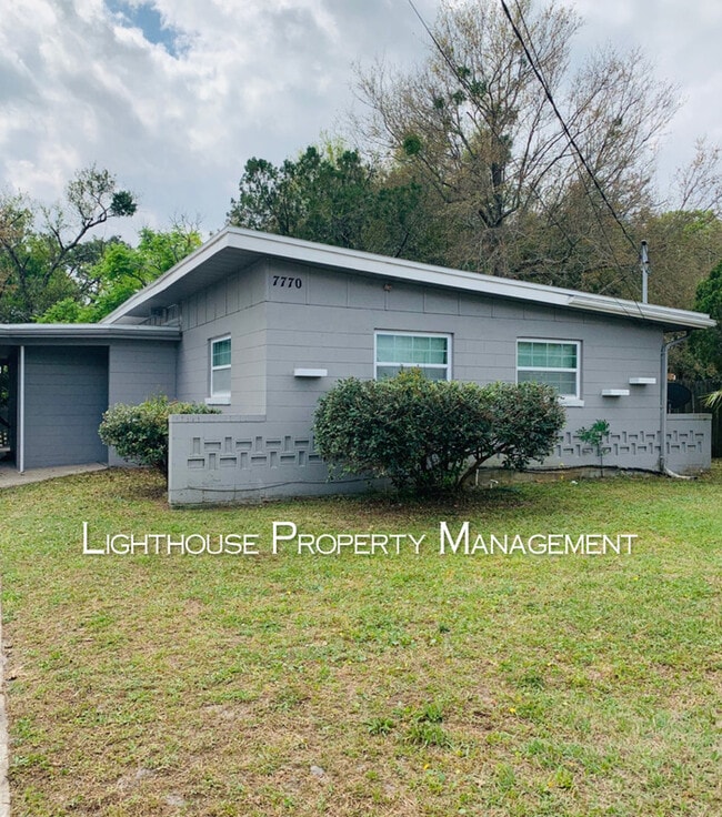 Photo - Beautifully Remodeled 3-Bedroom Home in Desirable Arlington!