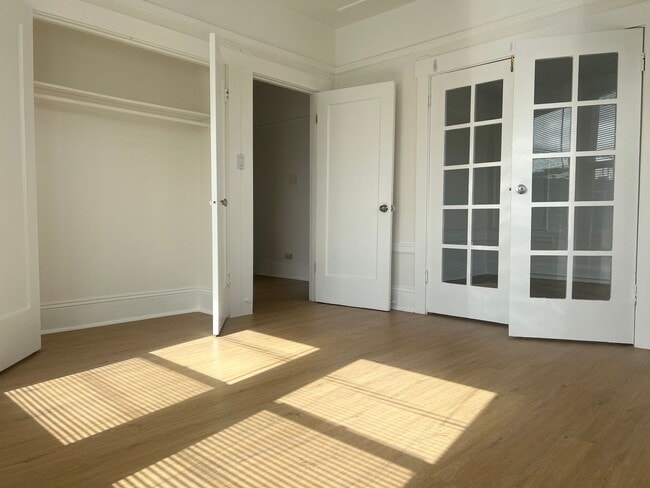 Building Photo - 3542 Unit 3544