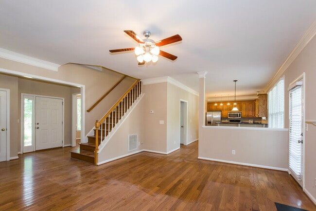 Photo - 9003 Mapledale Ct