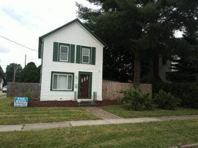 Photo - 731 7th St SW House