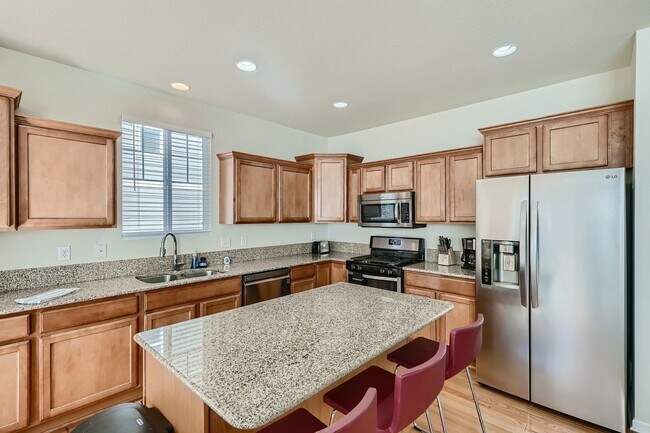 Photo - 5 Bedroom in Anthem Highlands