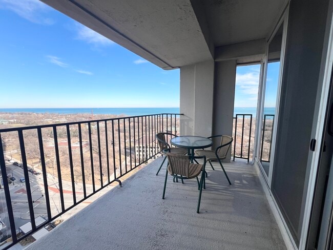 Photo - 1960 N Lincoln Park W Unit 1910