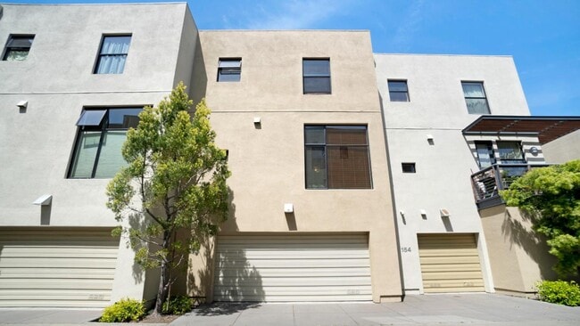 Photo - 153 City Limits Cir