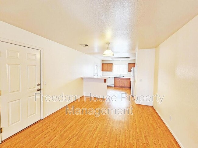 Photo - 1850 Pershing Ave