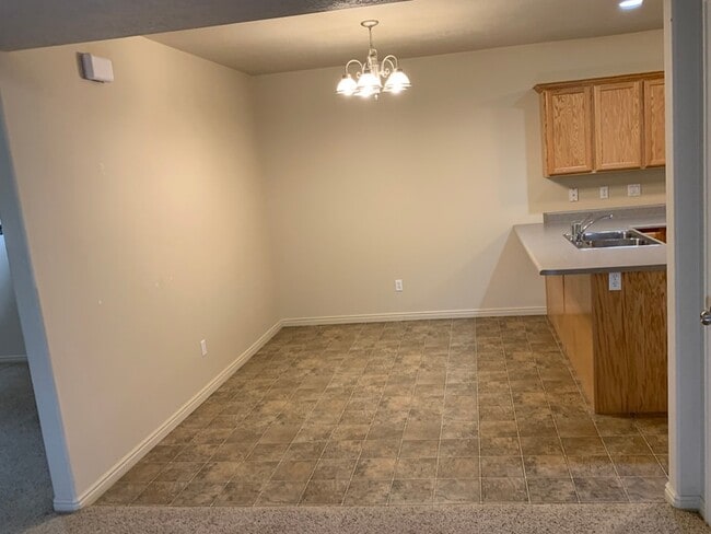 Photo - 2476 860 W Unit 1