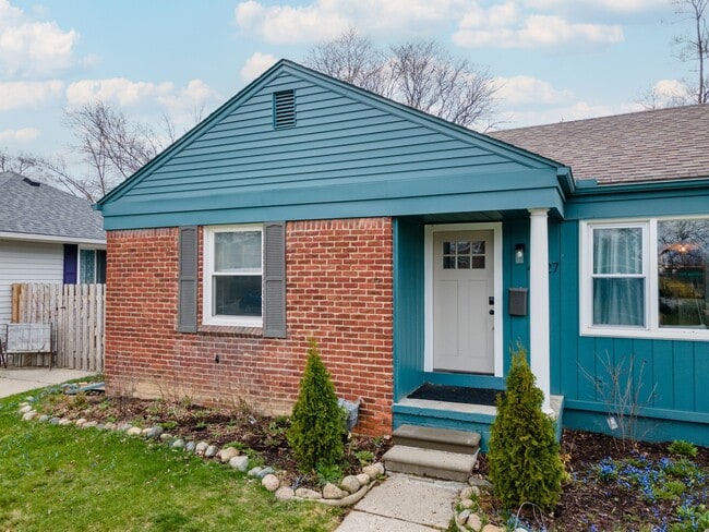 Building Photo - 4727 Olivia Ave
