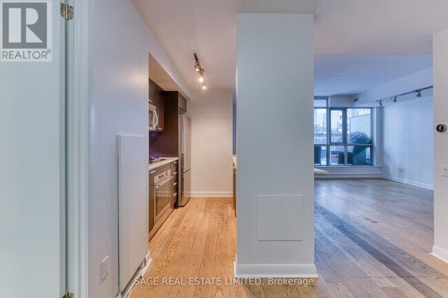 Photo - 375 King St W Unité 706