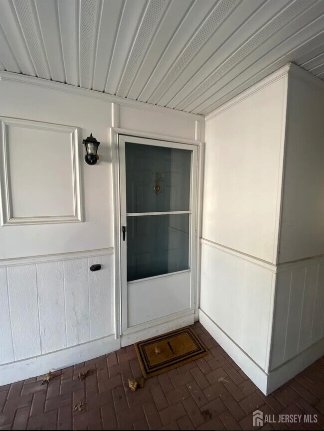 132 Darwin Ln Condo Condo for Rent in North Brunswick, NJ