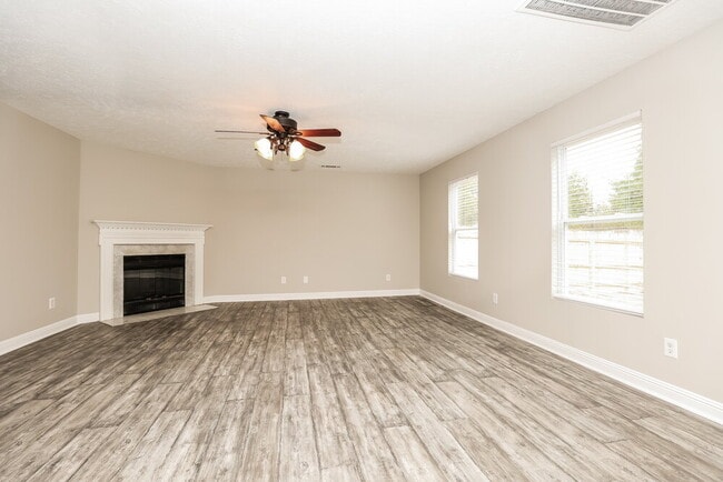 Photo - 209 Centreboard Ct