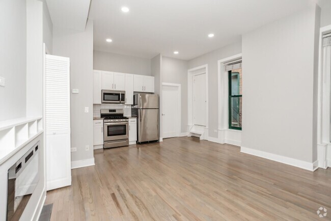 Building Photo - Gorgeous One Bedroom Apartment in Central ... Unit 807 #2W