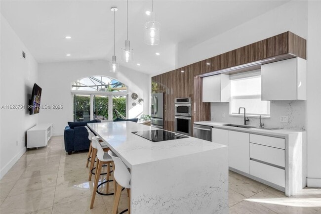 Photo - 15241 Wilshire Ct