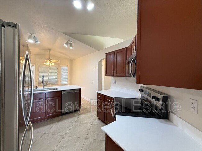 Photo - 766 E Baylor Ln