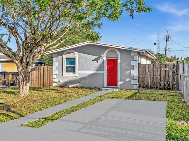 Building Photo - 525 NW 10th Ave Rental