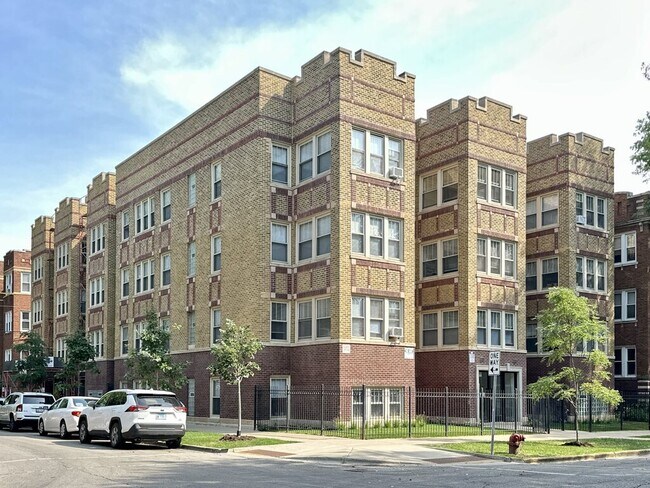Building Photo - 4869 N Washtenaw Ave Rental